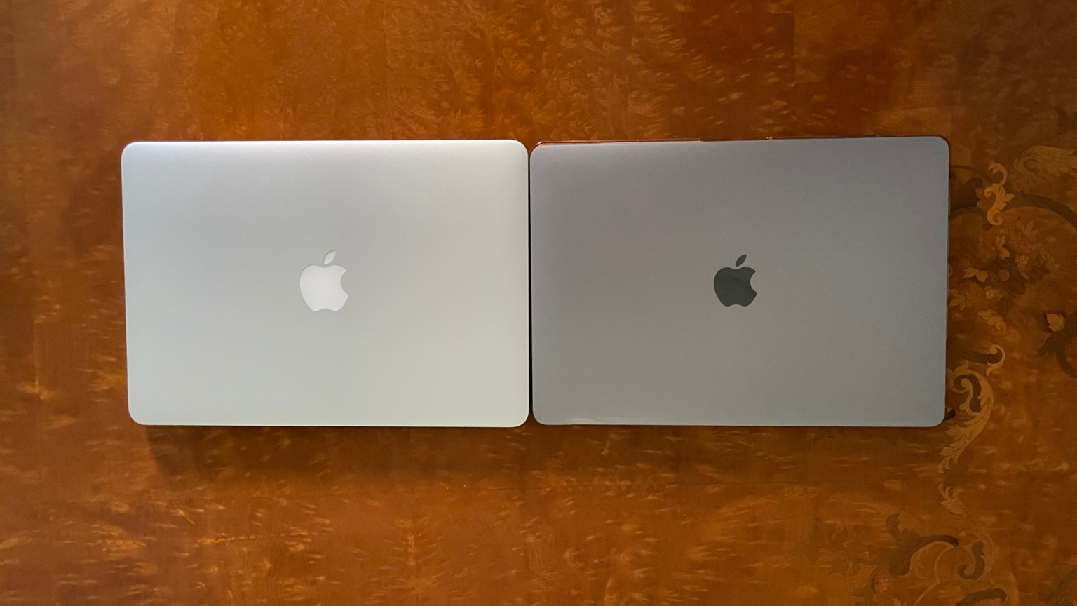 MacBook Silver VS Space Grey Here S How To Pick Decortweaks