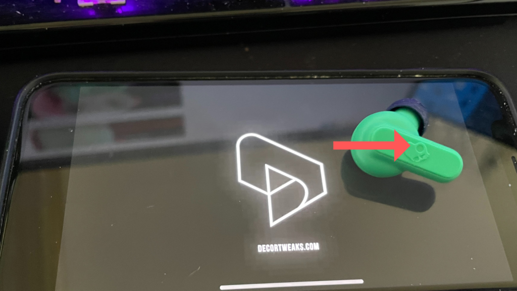 Reset button locations on Jib models