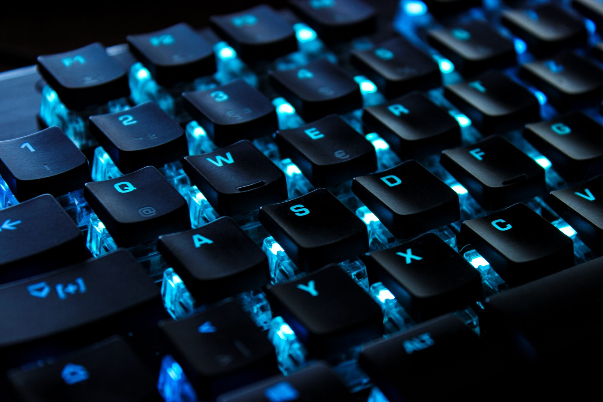 Are Gaming Keyboards Good for Typing? | Decortweaks