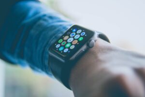 Do Apple Watches Need Their Own Data Plan? | Decortweaks