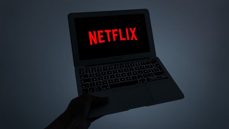 How to Use Netflix at Another House | Stream Anywhere Legal - Can I Use Netflix In Two Different Houses 2021