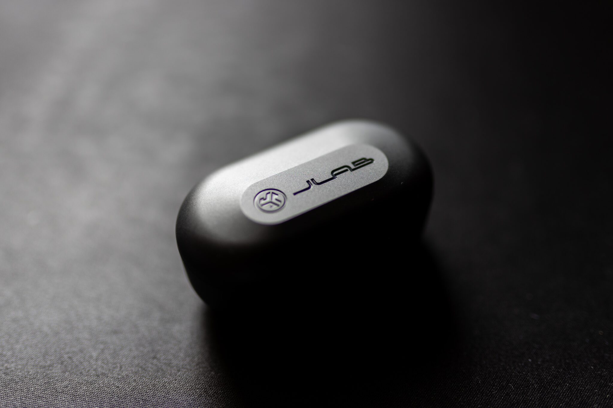 here-s-how-to-connect-your-jlab-s-to-2-devices-at-once-decortweaks