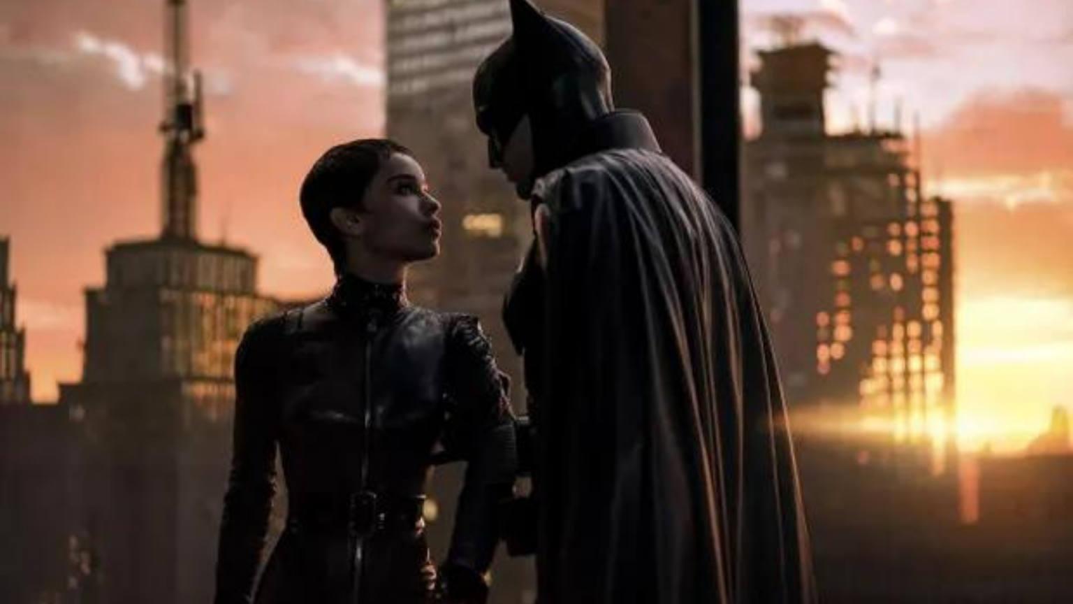 What's Batman's IQ? (Smartest DC Superhero?) | Decortweaks