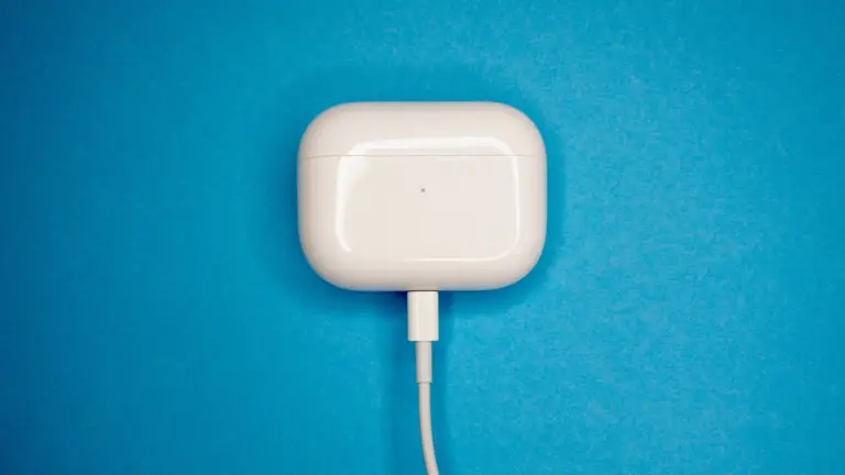 can-you-charge-airpods-pro-with-an-iphone-charger-decortweaks