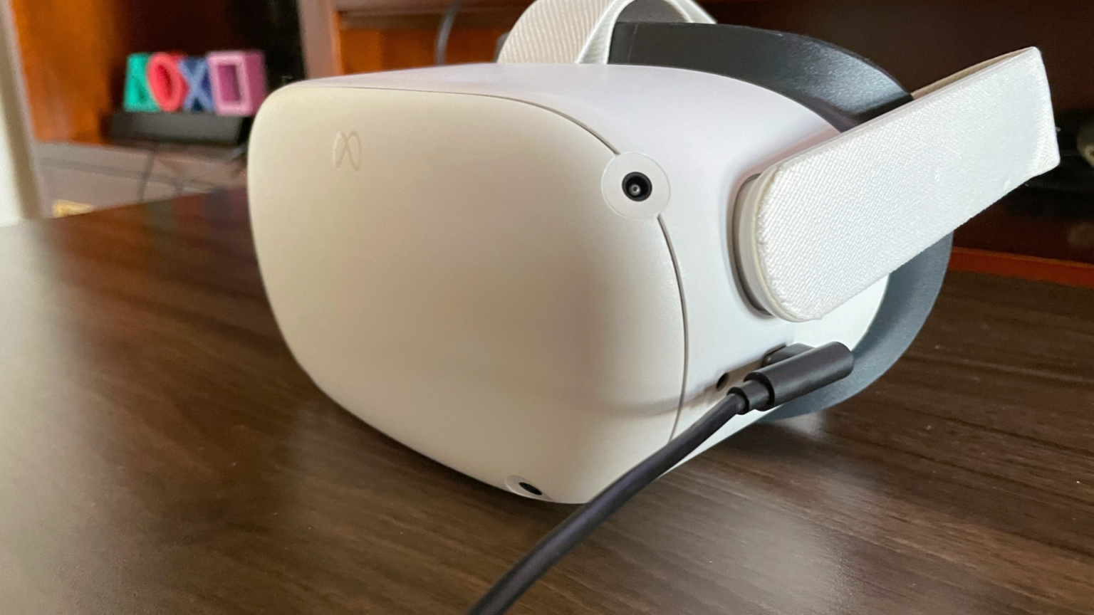 can you play oculus quest 2 while charging reddit