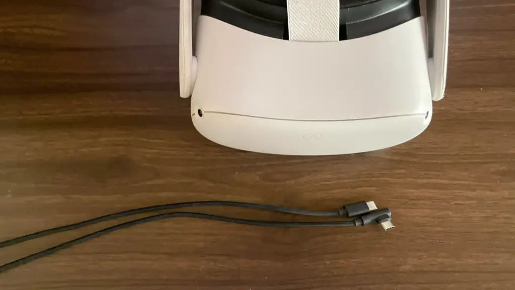 Oculus Quest 2 and Quest link cable